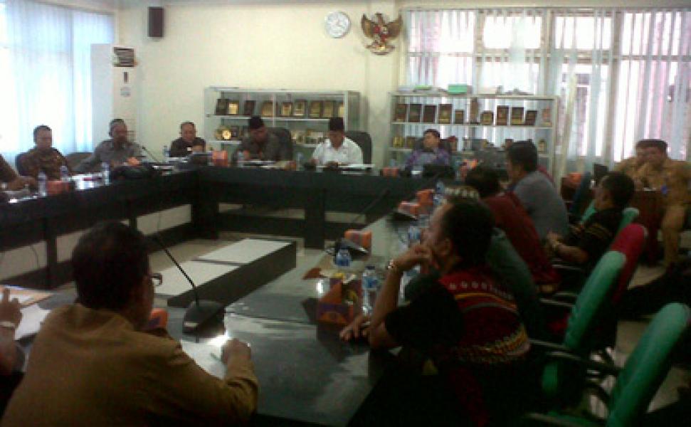 AGPPKR Tuding PT. TSS Monopoli Harga Karet di Inhu