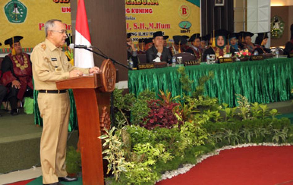 Hadiri Pengukuhan Guru Besar, Plt Gubri: Unilak Harus Siapkan SDM Hadapi MEA