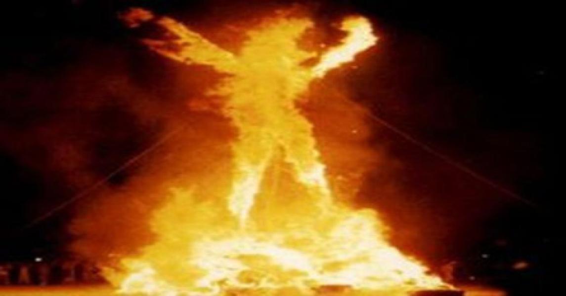 Hubungan Tak Direstui, Sepasang Kekasih Nekat Bakar Diri