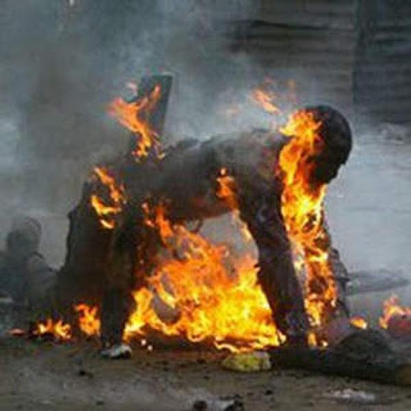 Lansia di Pekanbaru Nekad Siram Minyak dan Bakar Dirinya Hidup-Hidup