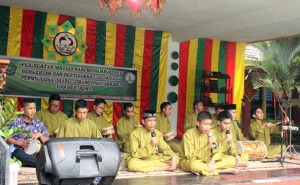 MAN 1 Pekanbaru Kembali Gelar Festival Shalawat Nabi