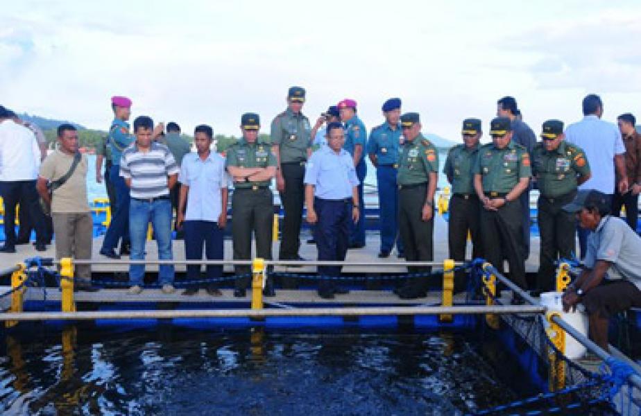 Panglima TNI Kunjungi Yonif 733/Raider dan Balai Budidaya Ikan di Ambon