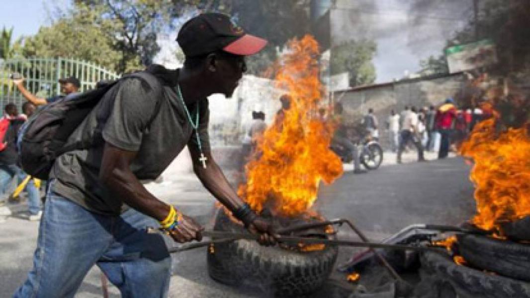 Pilpres Ditunda, Haiti Dilanda Kerusuhan