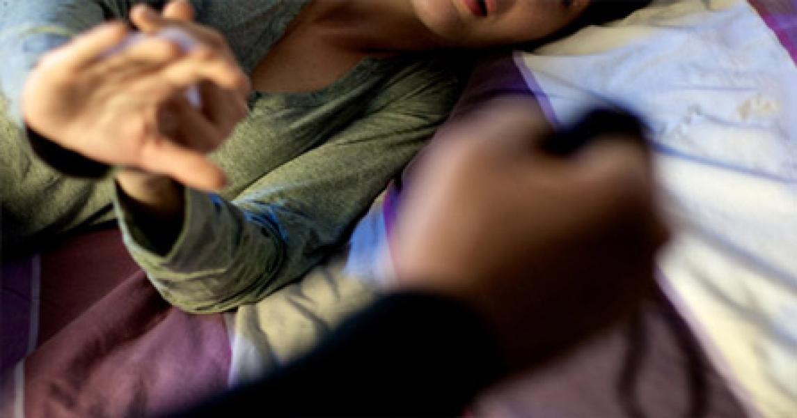 SMS Pakai Kata Sayang ke Pria Lain, Istri Dibogem