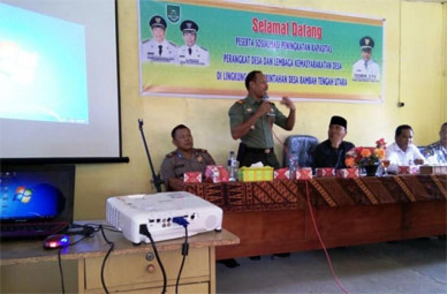Danramil 02 Rambah dan Kapolsek Rambah Sosialisasi Karlahut dan Bahaya Narkoba