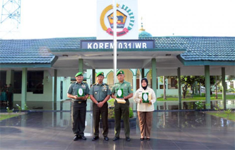 Danrem 031/Wirabima Apresiasi Prajurit dan PNS Berprestasi di Tingkat Mabes AD