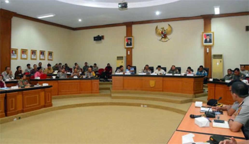 Danrem 031/Wirabima Bersama Gubri Gelar Rapat Koordinasi Karlahut