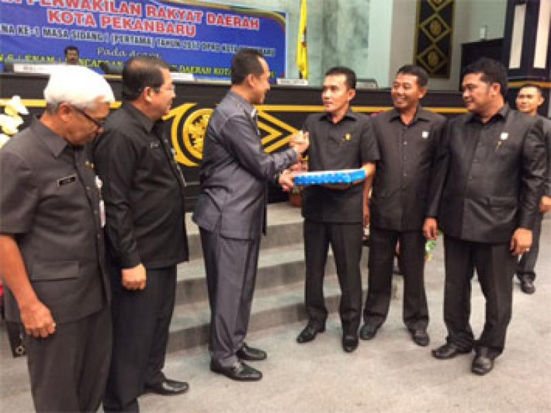 Di Paripurna Perdana Pemko Pekanbaru Sampaikan 6 Ranperda