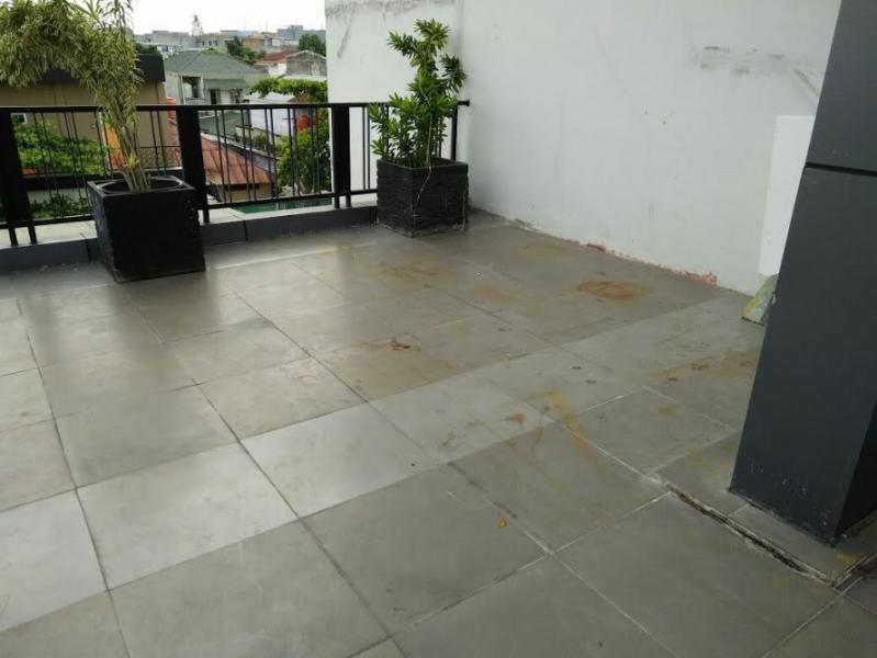 Digerebek, Bandar Narkoba Nekad Lompat dari Lantai Empat Hotel Grand Central Pekanbaru