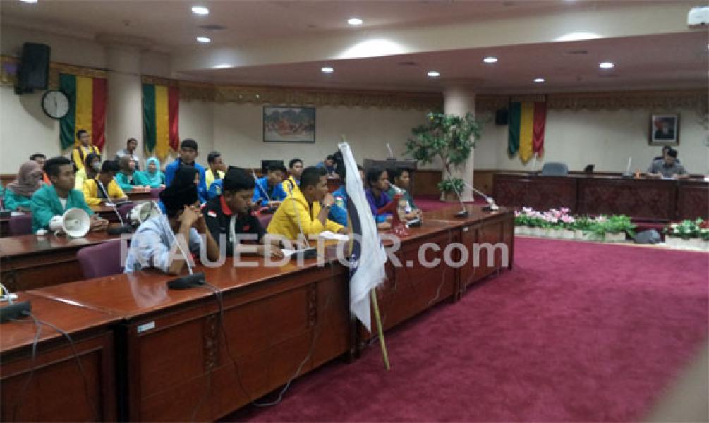 Dinilai Tak Pro Rakyat, BEM se Riau Gelar Aksi Demo