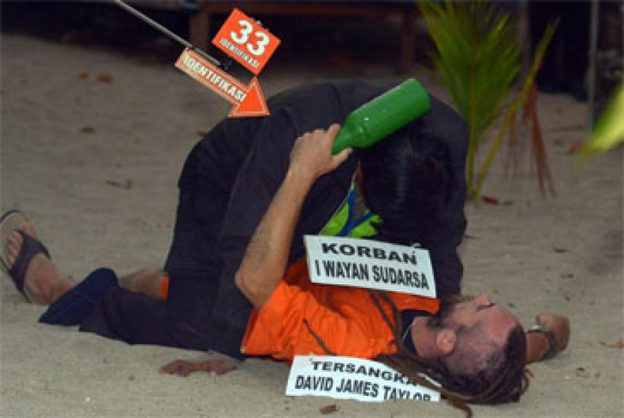 Duel Tiga Menit, Berkelahi Sampai Mati: Hukum Rimba Tarung Jalanan!
