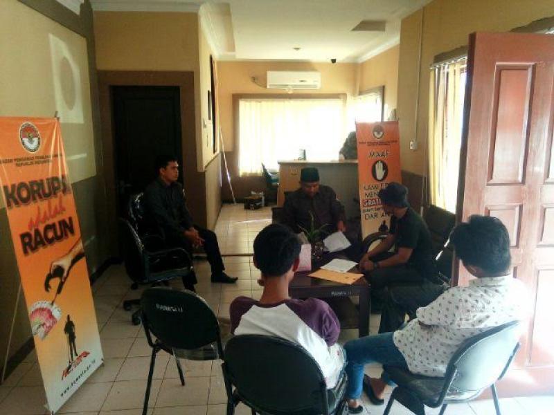 GMK dan PEKAT - IB KAMPAR Laporkan Ketua Panwaslu Kampar ke Bawaslu Riau dan Ombusman RI.
