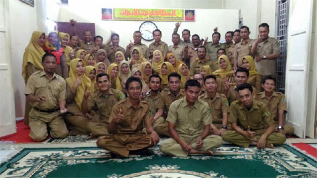 Jon Syafrindow Pamitan Dengan Pegawai Diskop dan UKM Rohil