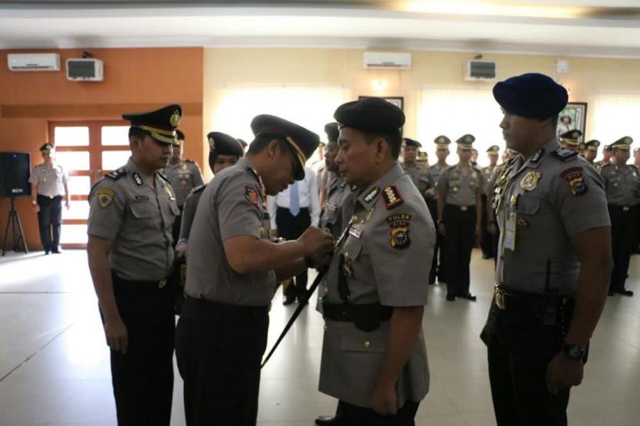 Kapolda Riau Lantik Kombes Pol Zulkifli Menjadi Dir Sabhara