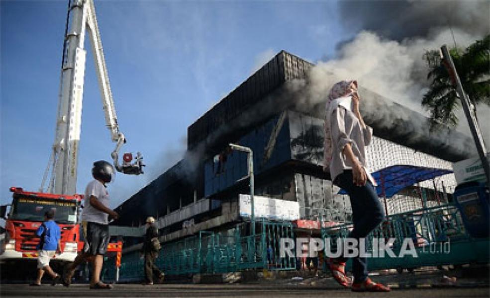 Kebakaran Pasar Senen Hanguskan 500 Kios