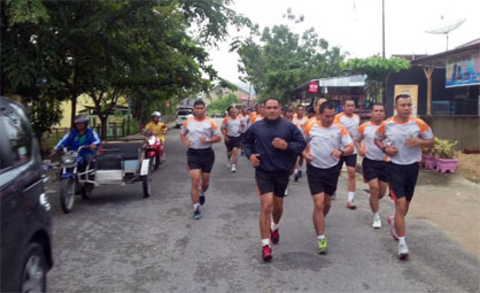 Kodim 0313/Kampar Rutin Laksanakan Pembinaan Fisik Lari Aerobik