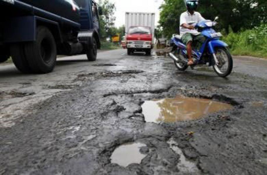Kondisi Kian Mengkhawatirkan, Jalan Berlobang di Garuda Sakti Segera Diperbaiki 