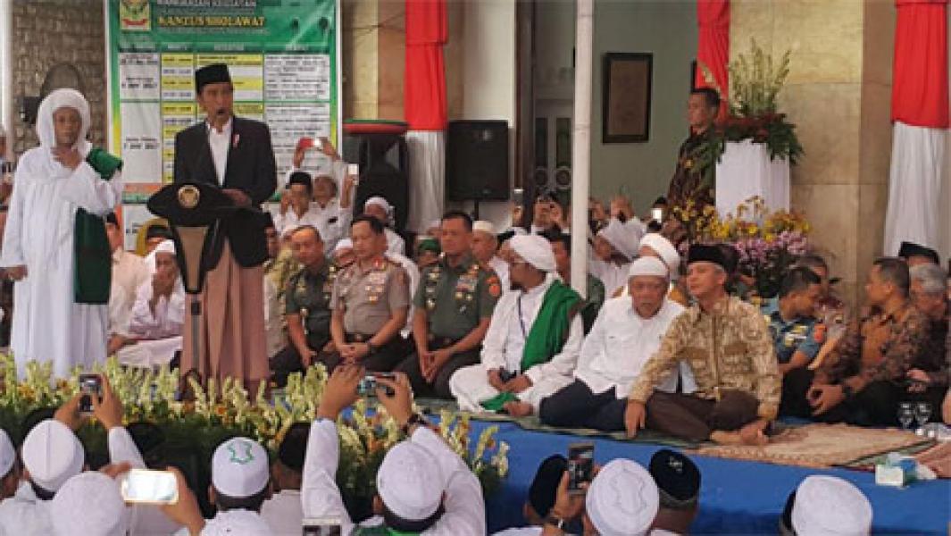 Panglima TNI Hadiri Puncak Peringatan Maulid Nabi di Pekalongan
