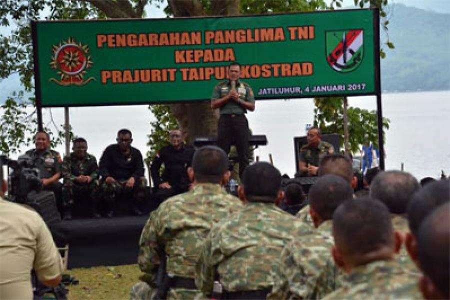 Perwira Tinggi TNI Terima Brevet Kehormatan Taipur