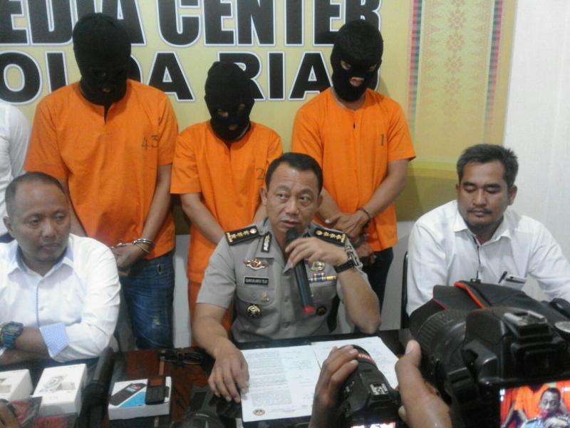 Polda Riau Tangkap Tiga dari Empat Pelaku Pencurian 