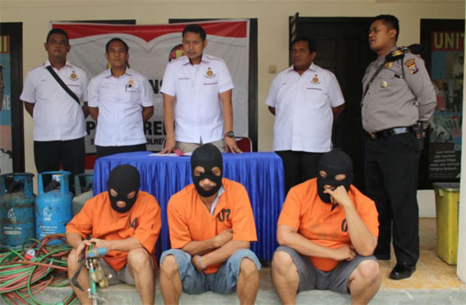 Polres Pelalawan Tangkap Pelaku Pencurian dan Pembongkaran Tower Telkom Ceria Palas Pangkalan Kuras 