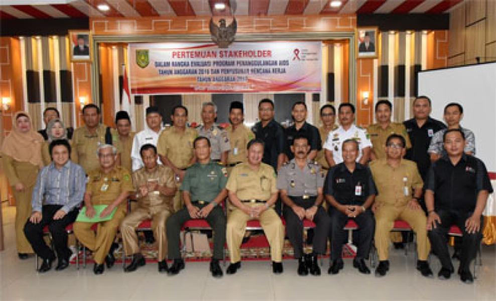 Wabup Rosman Hadiri Rapat Evaluasi Penanggulangan Aids TH 2016