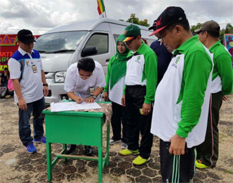 Bank Riau Kepri Serahkan Satu Unit Mobil Operasional Untuk TP-PKK Kuansing