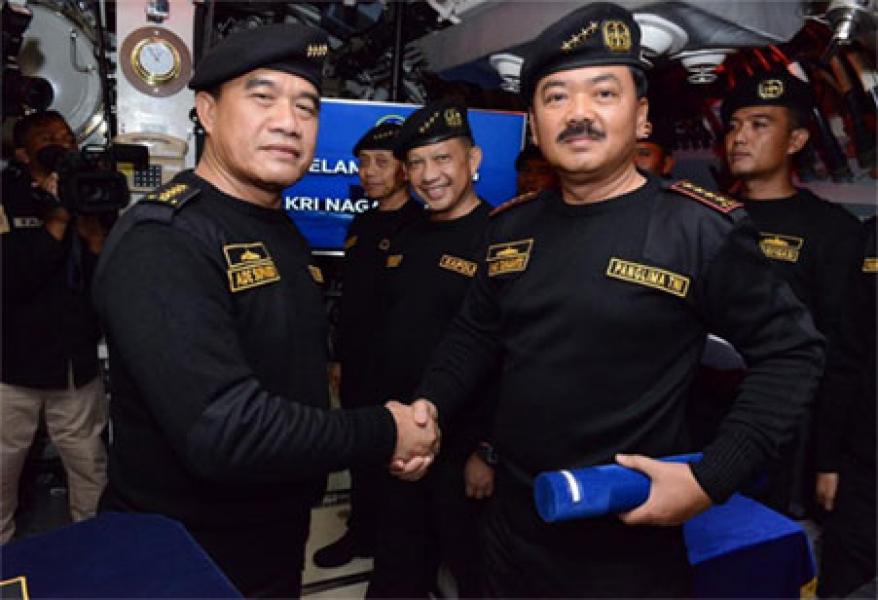 Panglima TNI Terima Brevet Kehormatan Hiu Kencana