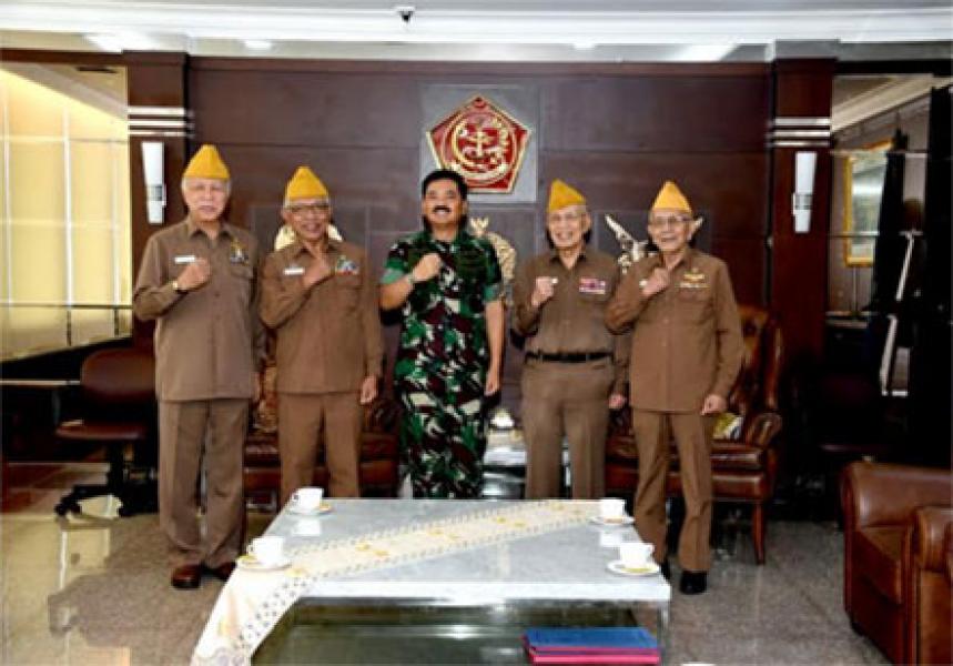 Panglima TNI Terima Ketua Umum DPP LVRI