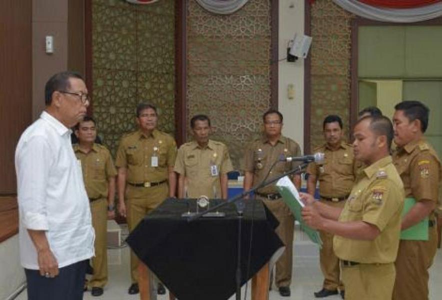 Penyerahan Pasar Desa Dan Pasar Pemda Kampar Gelombang II 