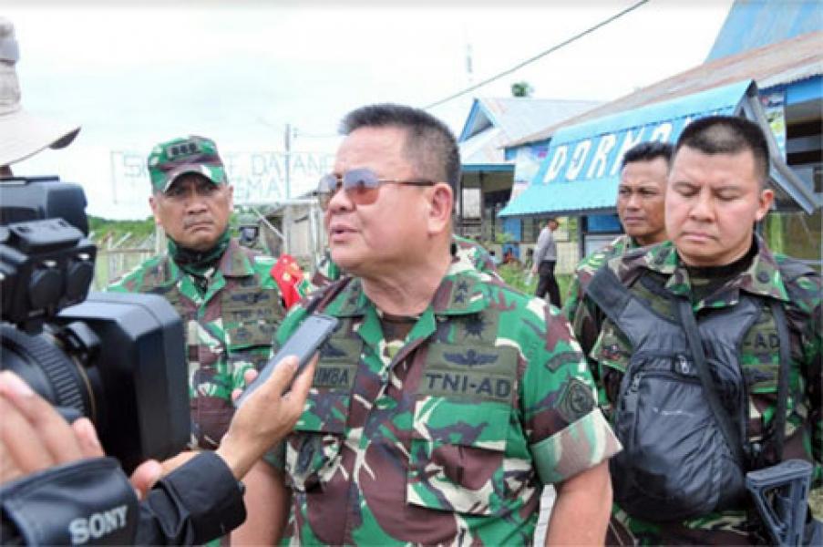 Satgas Kesehatan TNI Bersama Kemenkes RI Bergerak Cepat Obati Warga Asmat