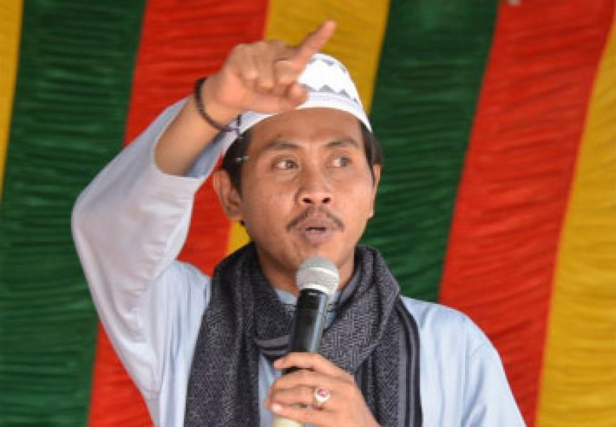 Tabligh Akbar Perdana, KH Anwar Zahid Sampaikan Tausiah di Kecamatan Bantan