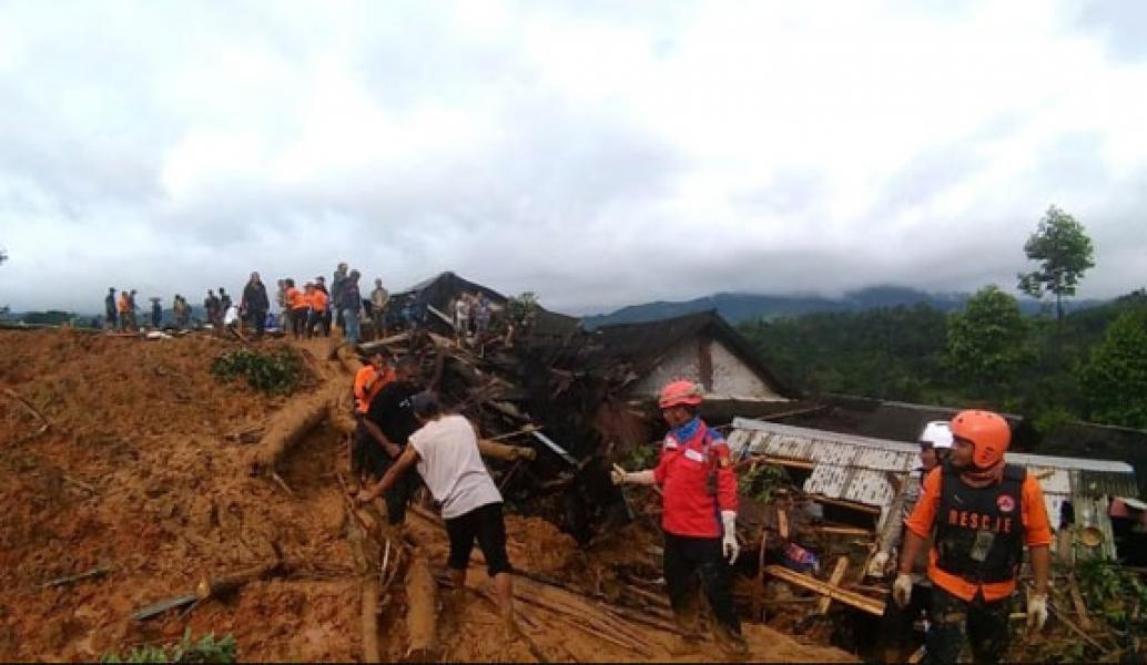 BNPB: 9 Orang Tewas, 34 Orang Hilang Akibat Longsor Sukabumi