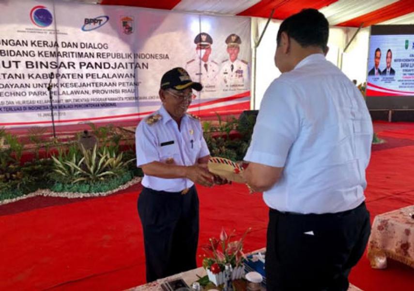 Bupati Harris Sodorkan Proposal Pembangunan Pelalawan Senilai 1,9 T ke Menko Maritim