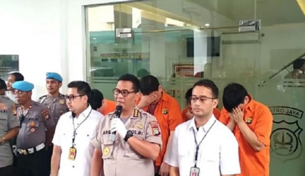 Detik-detik Penangkapan Mantan Pacar Syahrini