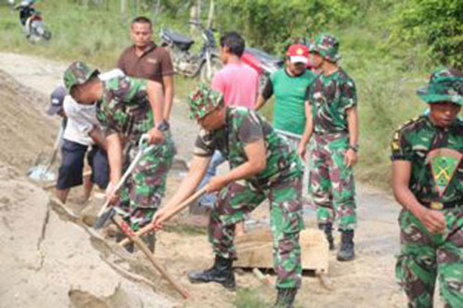Kodim 0313/Kpr Gelar Karya Bhakti Di Masjid Baitul Hamdi Simpang Aman Dusun Semiri Desa Kuok