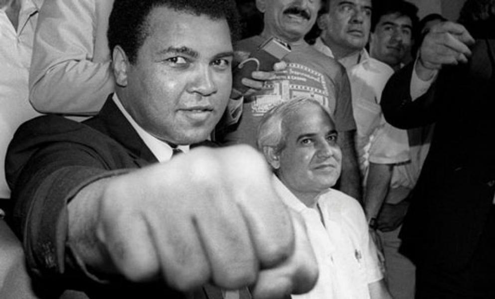 Muhammad Ali Jadi Nama Bandara