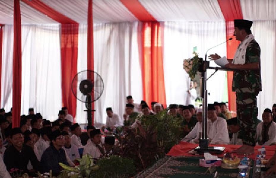 Panglima TNI: Peran Kyai dan Santri Sangat Sentral Dalam Menjaga Heterogenitas Masyarakat Indonesia