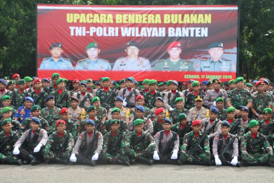 Pelihara Sinergitas TNI/POLRI, Gelar Upacara Bendera Bulanan Provinsi Banten di Mako Group 1 Kopasus