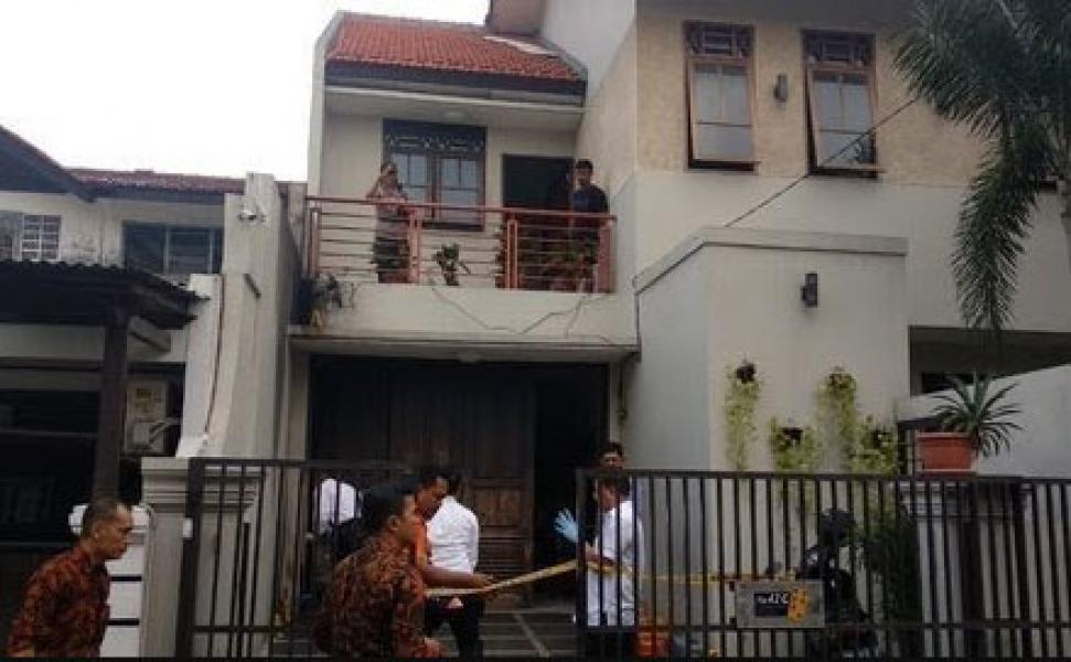 Rumah Pimpinan KPK Laode M Syarif Dilempar Bom Molotov