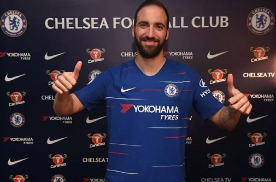 Sarri Bahagia Chelsea Berhasil Dapatkan Higuain