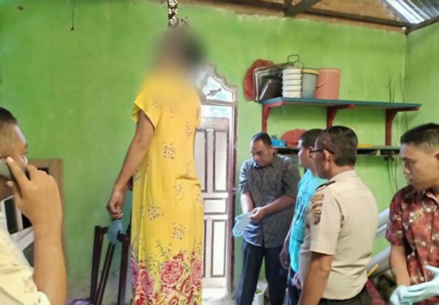 Wanita Muda Gantung Diri Dengan Sehelai Kain di Pangkalan Kerinci 