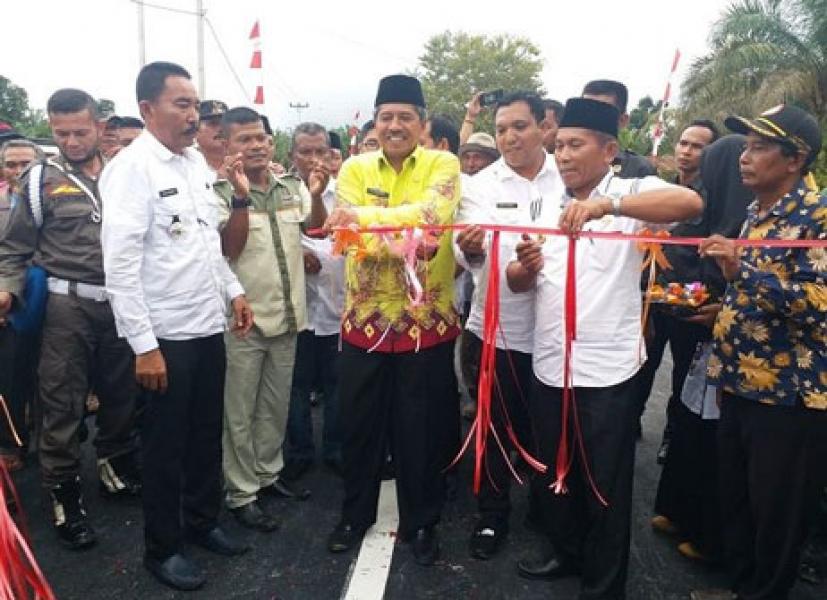 Bupati Siak Resmikan Pasar Rakyat Talang Bosa di Kandis