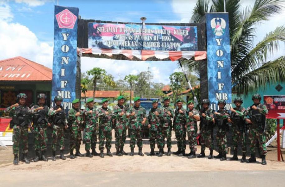 Dansatgas Yonif 411 Kostrad Dampingi Danbrigif 7/RR Tinjau Sektor Selatan Perbatasan RI-PNG