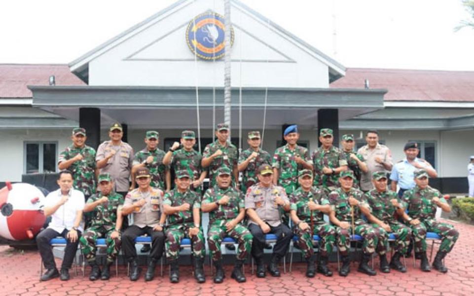Kasum TNI Kunjungi Prajurit Satgas Pamtas Di Pulau Sebatik