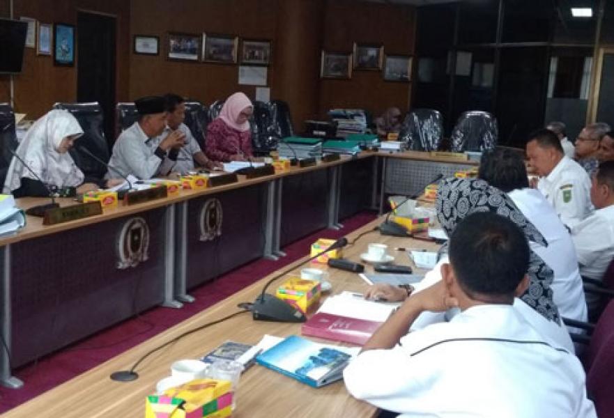 Ngadu Ke Dewan, 136 Eks Karyawan CPI Tuntut Pembayaran Gaji