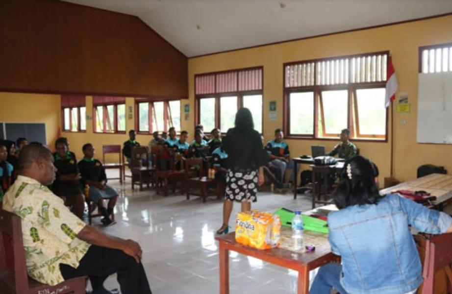 Penyuluhan Bahaya Pergaulan Bebas dan Bijak Bermedsos kepada Pelajar Perbatasan RI-PNG