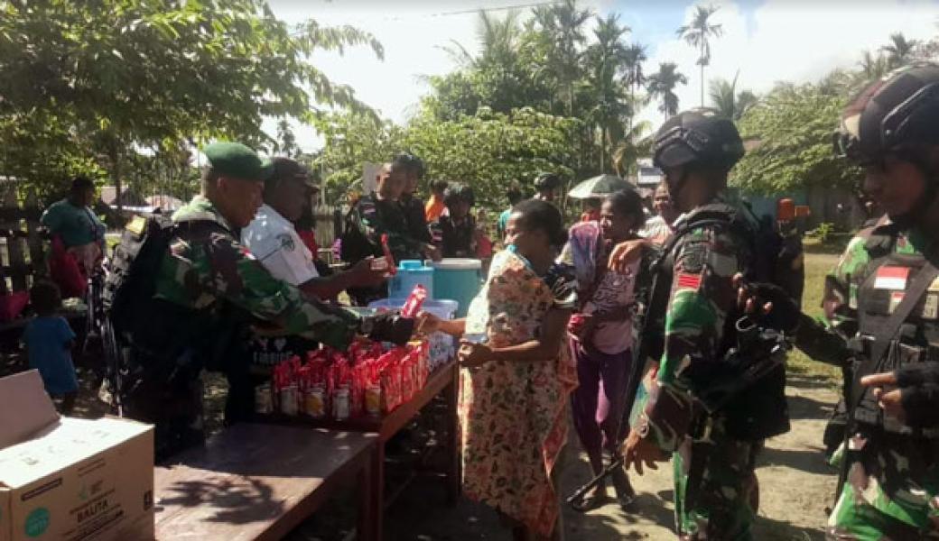 Satgas Yonif 755/Yalet/20/3 Kostrad Peduli Gizi dan Pendidikan Papua