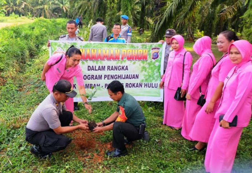 TNI-Polri Kompak Tanam Bibit Pohon, Ini Jumlahnya
