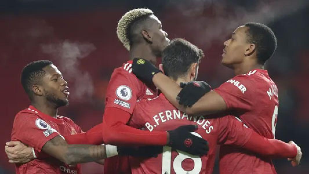 Pemain MU Sanjung Pogba dan Bailly usai Bungkam Aston Villa